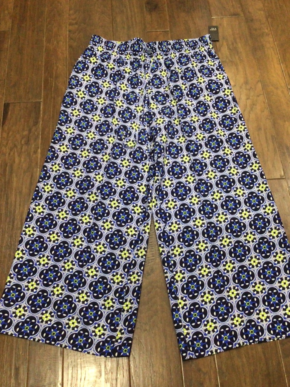 Crown and Ivy  Big legged pants/Palazzo pants. Size 1X. New with tags.
